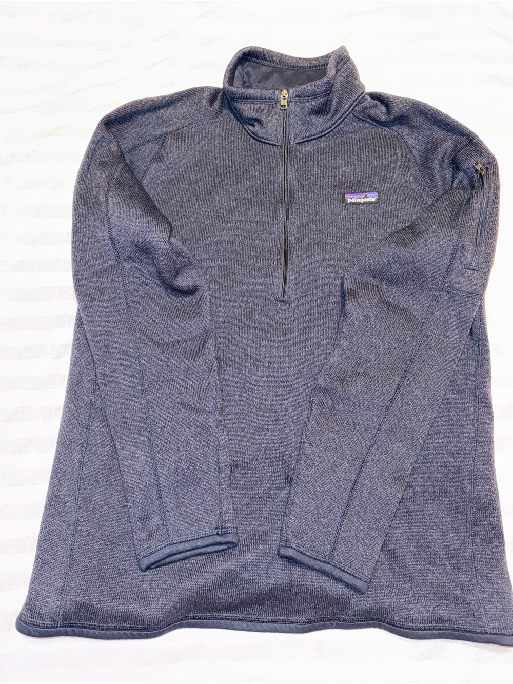 Patagonia Men’s Dark Gray Half-Zip Fleece Pullover